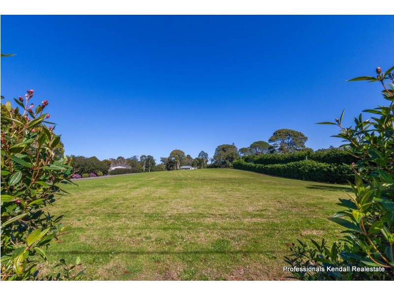 135 Eagle Heights Road, Tamborine Mountain QLD 4272