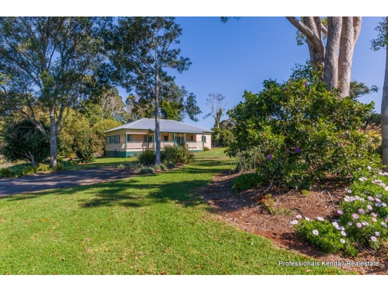 135 Eagle Heights Road, Tamborine Mountain QLD 4272