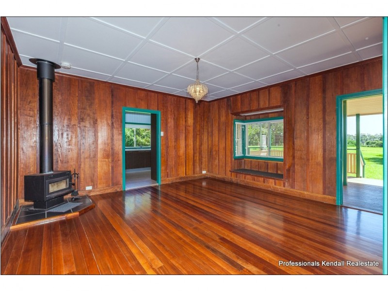 135 Eagle Heights Road, Tamborine Mountain QLD 4272