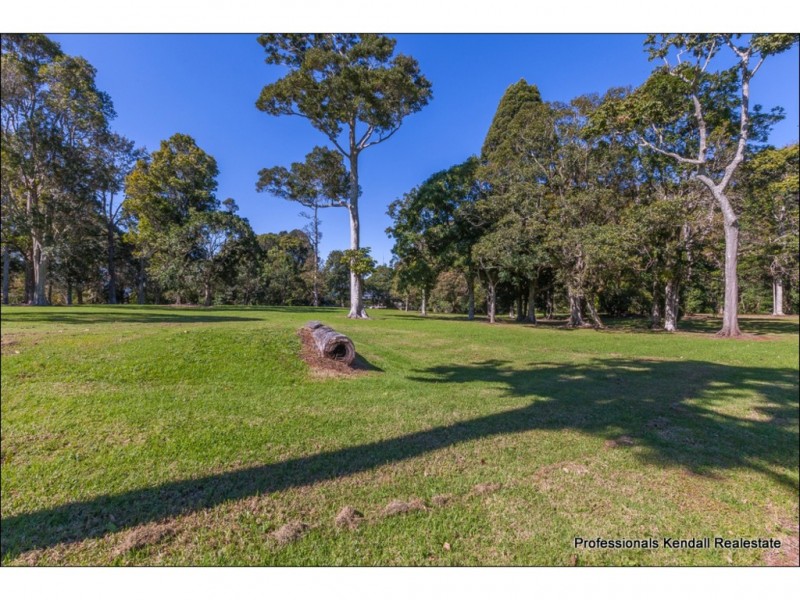 Lot 2 / 135 Eagle Heights Road, Tamborine Mountain QLD 4272