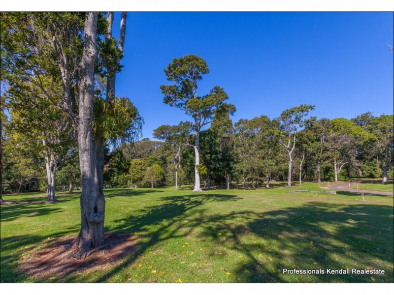 Lot 2 / 135 Eagle Heights Road, Tamborine Mountain QLD 4272