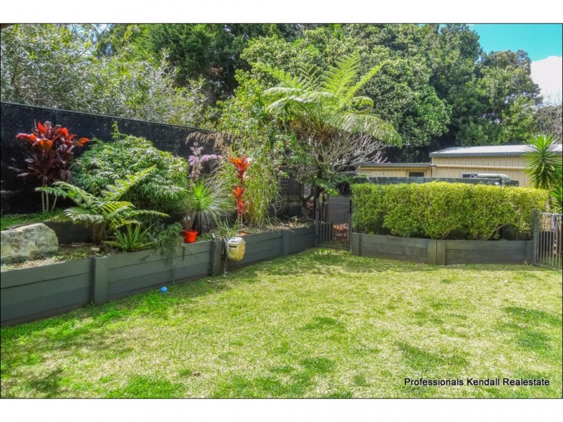 21 Freemont Drive, Tamborine Mountain QLD 4272