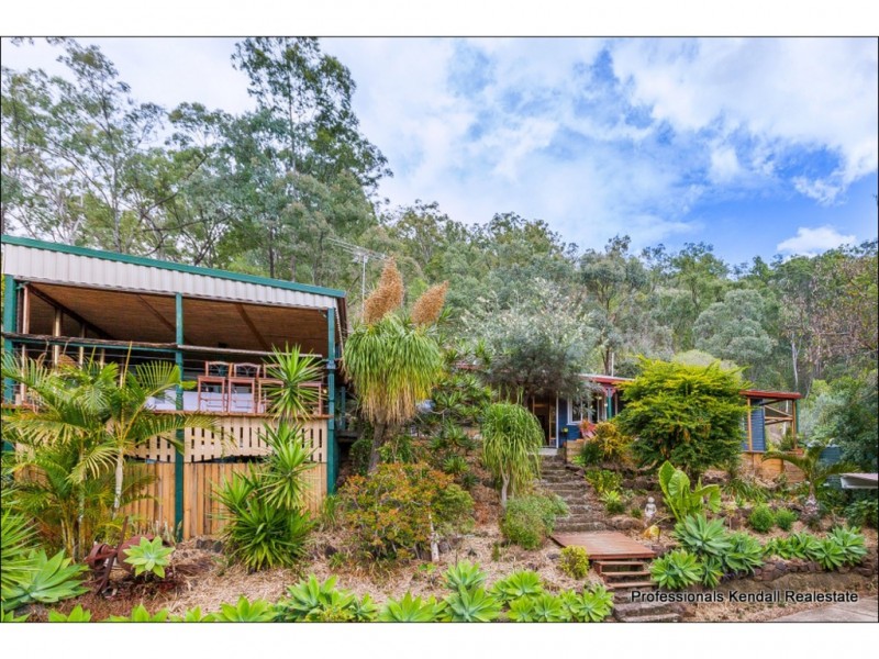 27 Wedge-Tail Court, Tamborine QLD 4270