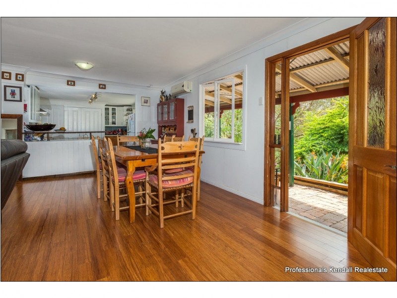 27 Wedge-Tail Court, Tamborine QLD 4270