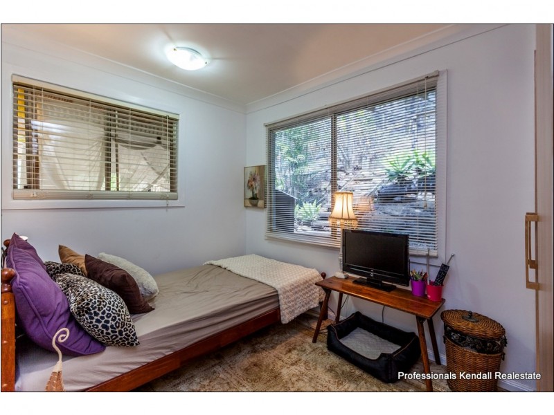 27 Wedge-Tail Court, Tamborine QLD 4270