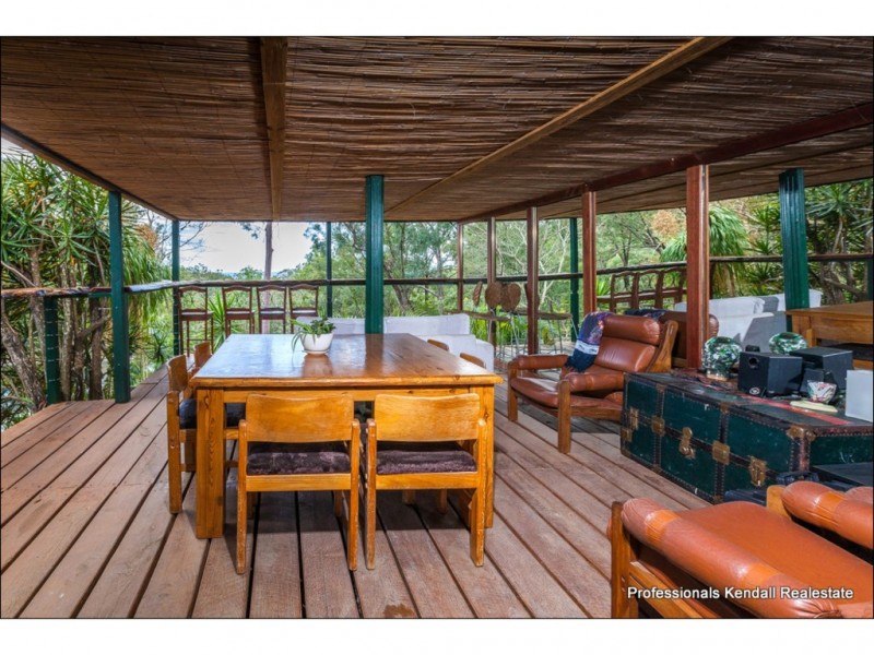 27 Wedge-Tail Court, Tamborine QLD 4270