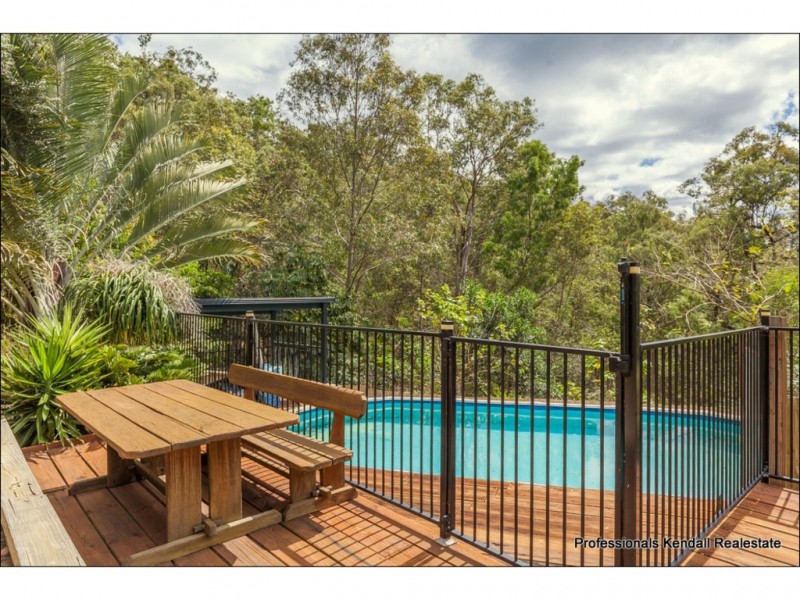 27 Wedge-Tail Court, Tamborine QLD 4270