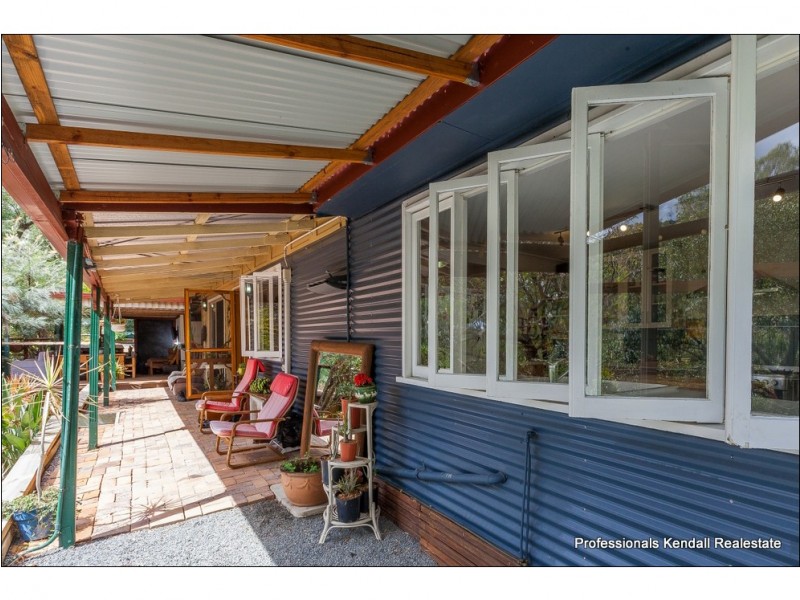 27 Wedge-Tail Court, Tamborine QLD 4270