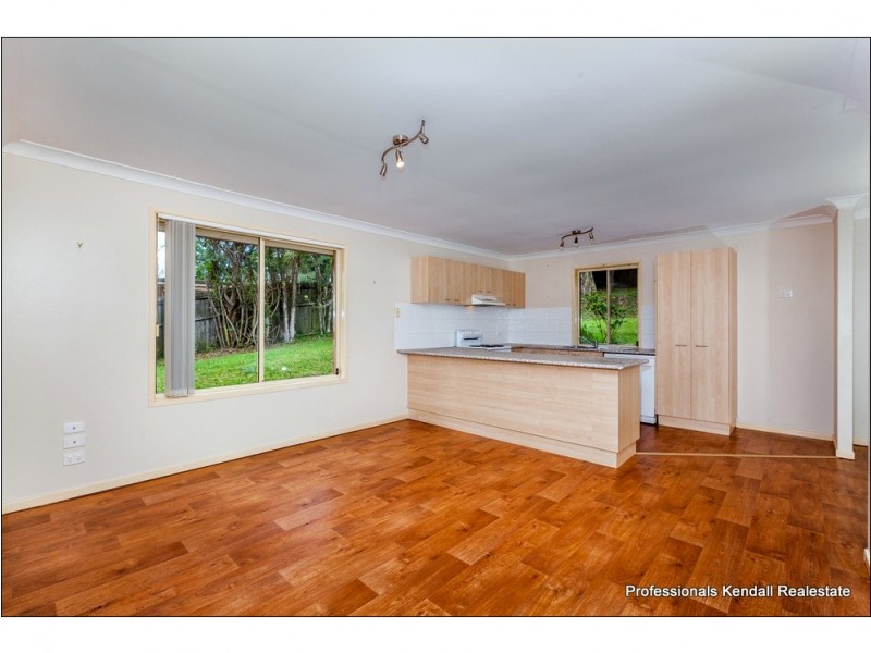 8 Kalmia Court, Tamborine Mountain QLD 4272