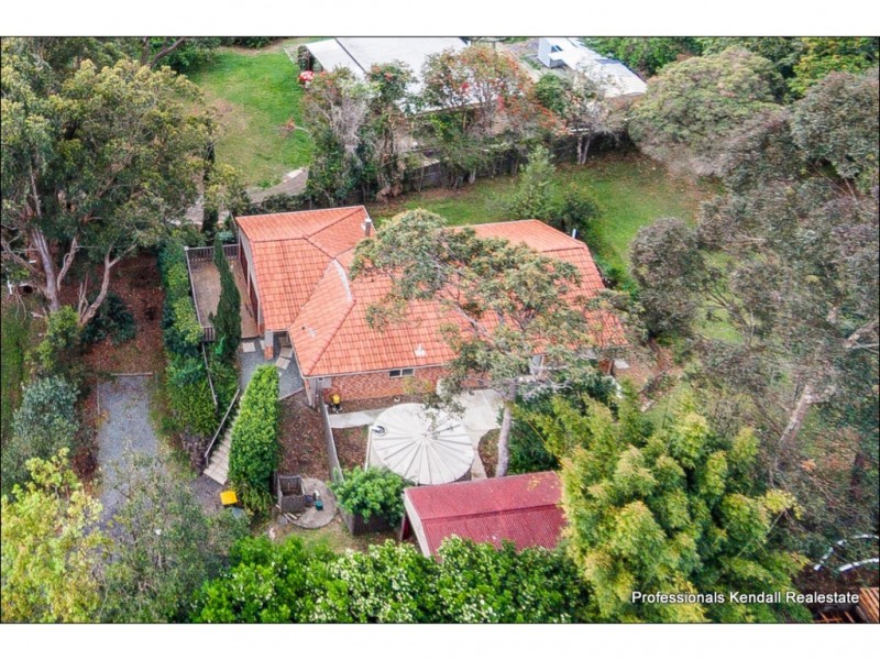 8 Kalmia Court, Tamborine Mountain QLD 4272
