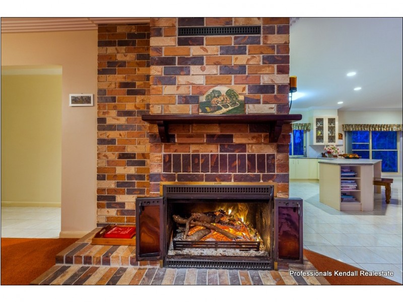 22-42 Holt Road, Tamborine Mountain QLD 4272