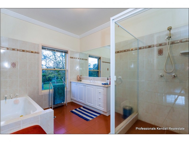 22-42 Holt Road, Tamborine Mountain QLD 4272