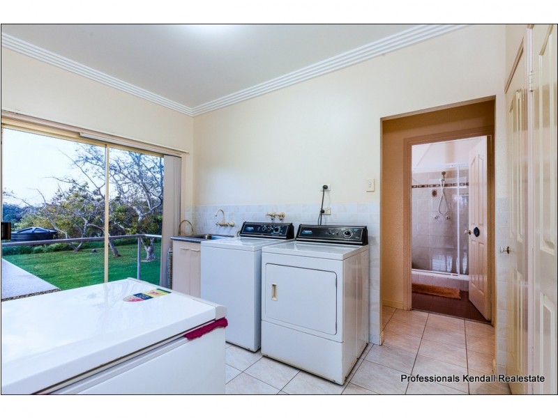 22-42 Holt Road, Tamborine Mountain QLD 4272