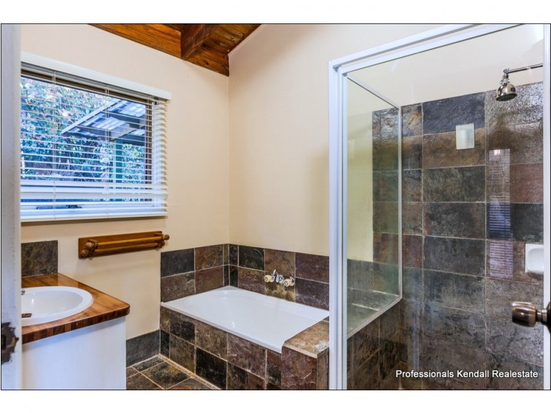 118 Licuala Drive, Tamborine Mountain QLD 4272