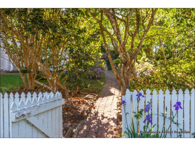 10-12 Central Avenue, Tamborine Mountain QLD 4272