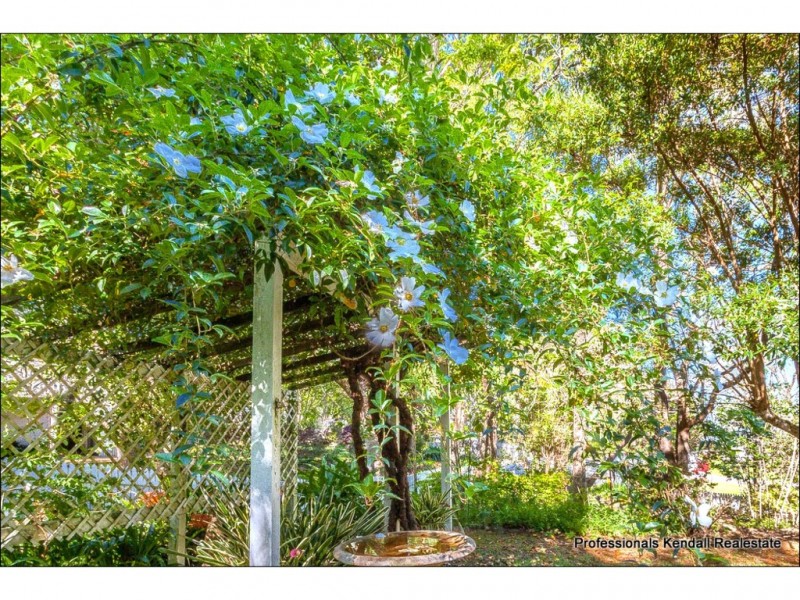 10-12 Central Avenue, Tamborine Mountain QLD 4272
