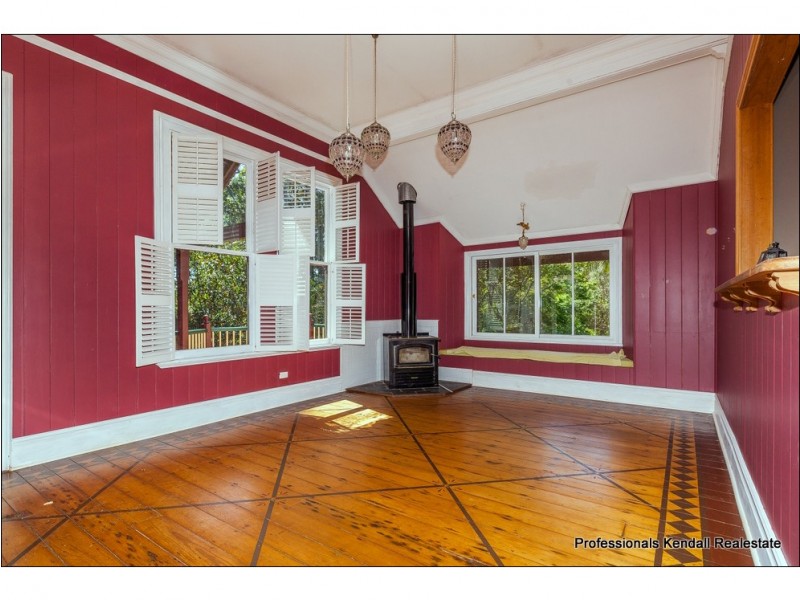 75 Benowa Street, Tamborine Mountain QLD 4272