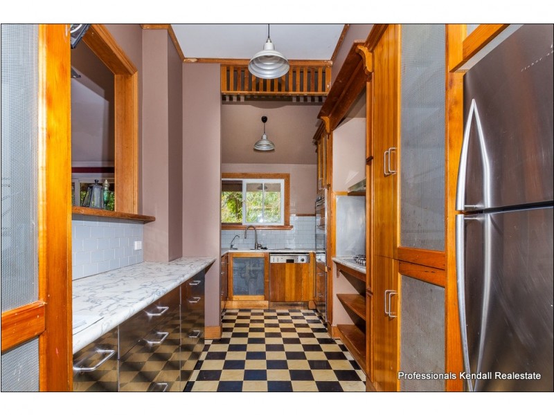 75 Benowa Street, Tamborine Mountain QLD 4272