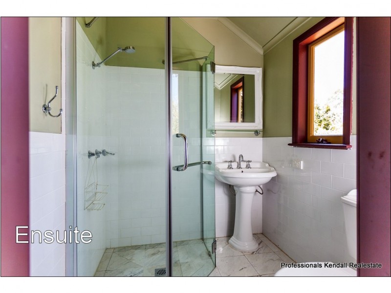 75 Benowa Street, Tamborine Mountain QLD 4272