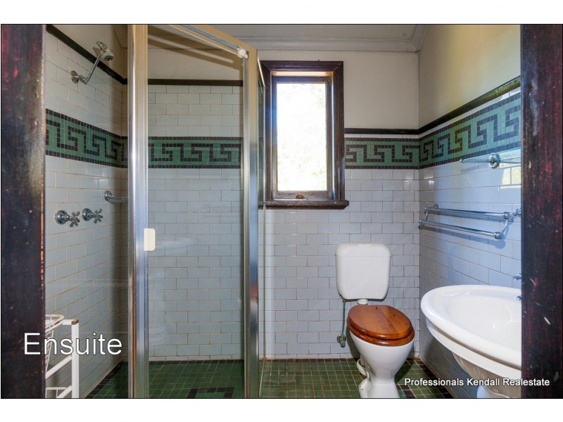 75 Benowa Street, Tamborine Mountain QLD 4272