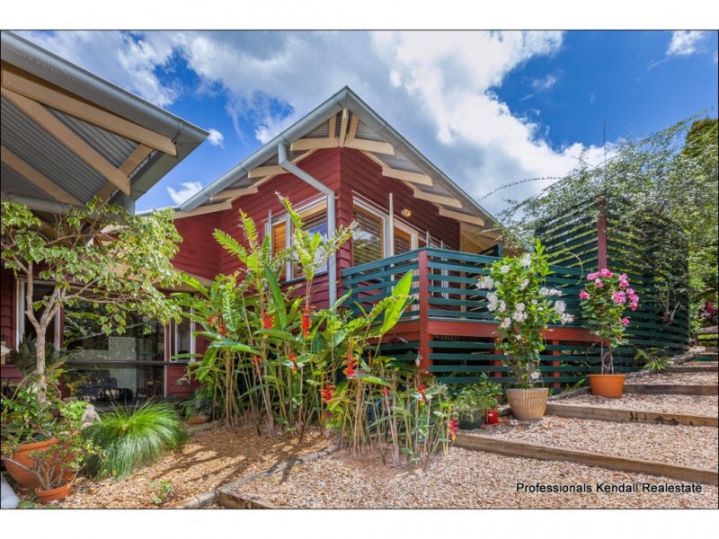 15 Carey Parade, Tamborine Mountain QLD 4272