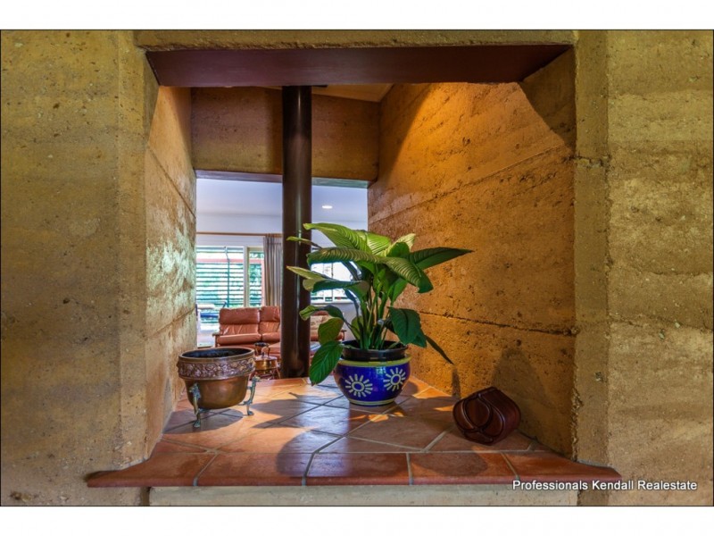 15 Carey Parade, Tamborine Mountain QLD 4272