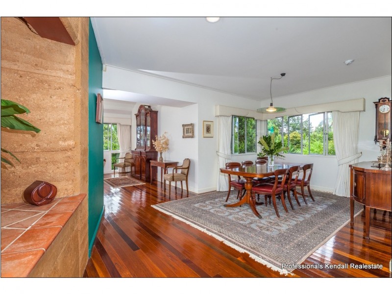 15 Carey Parade, Tamborine Mountain QLD 4272