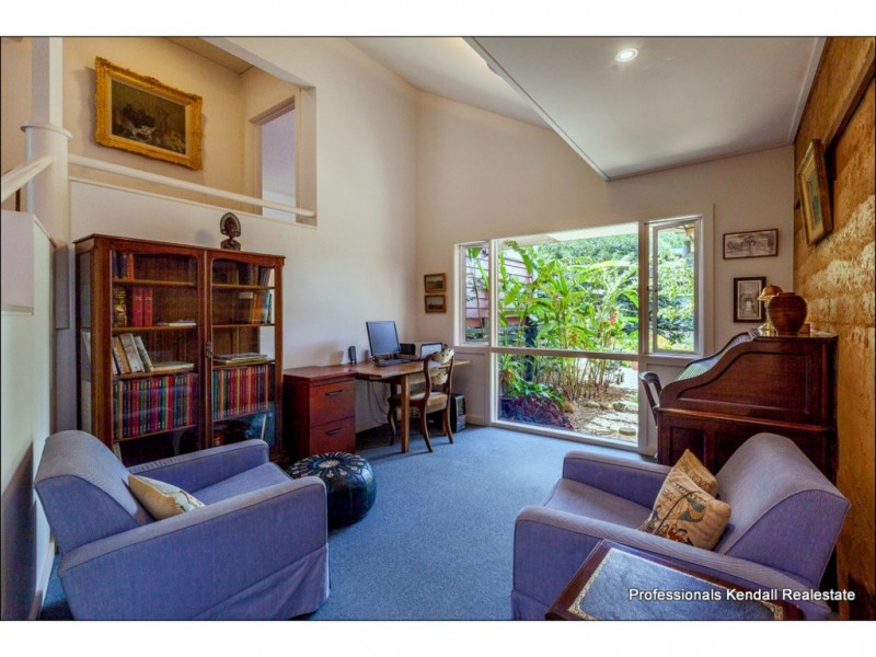 15 Carey Parade, Tamborine Mountain QLD 4272