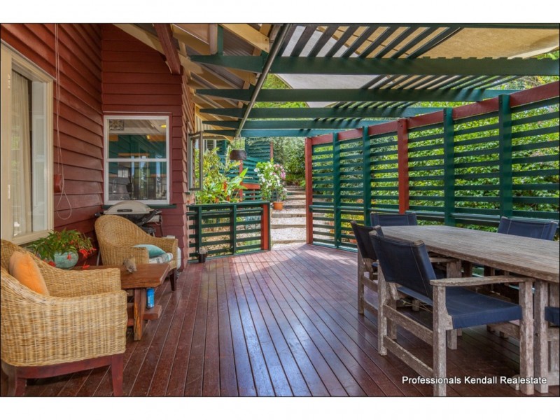 15 Carey Parade, Tamborine Mountain QLD 4272