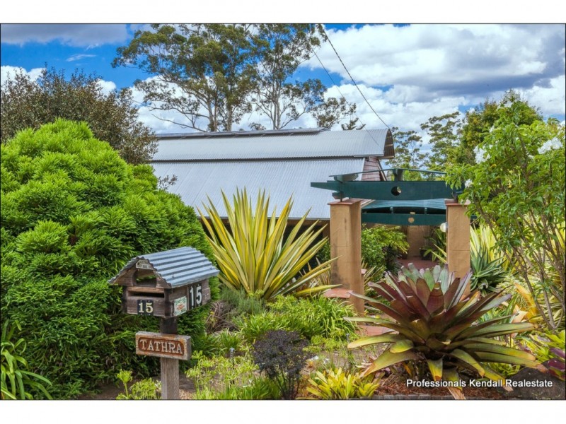 15 Carey Parade, Tamborine Mountain QLD 4272