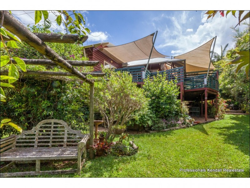 15 Carey Parade, Tamborine Mountain QLD 4272
