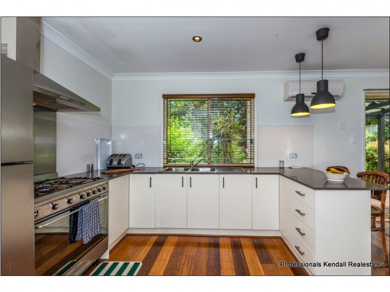 5 Mayon Court, Tamborine Mountain QLD 4272