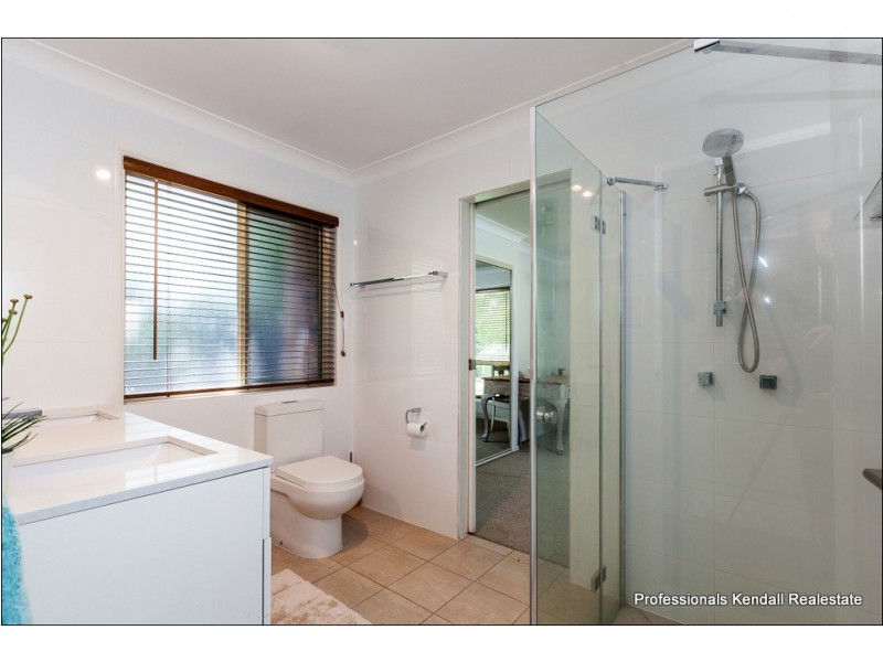 5 Mayon Court, Tamborine Mountain QLD 4272