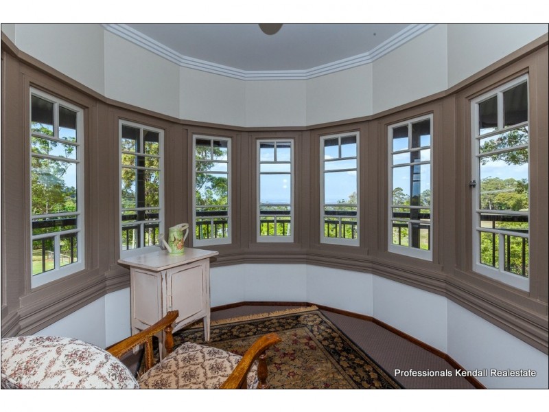 23 Laheys Lookout Road, Tamborine Mountain QLD 4272