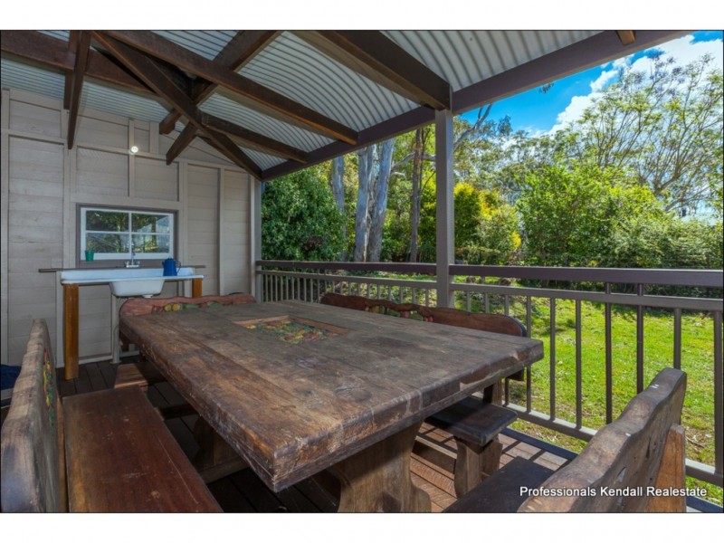 23 Laheys Lookout Road, Tamborine Mountain QLD 4272