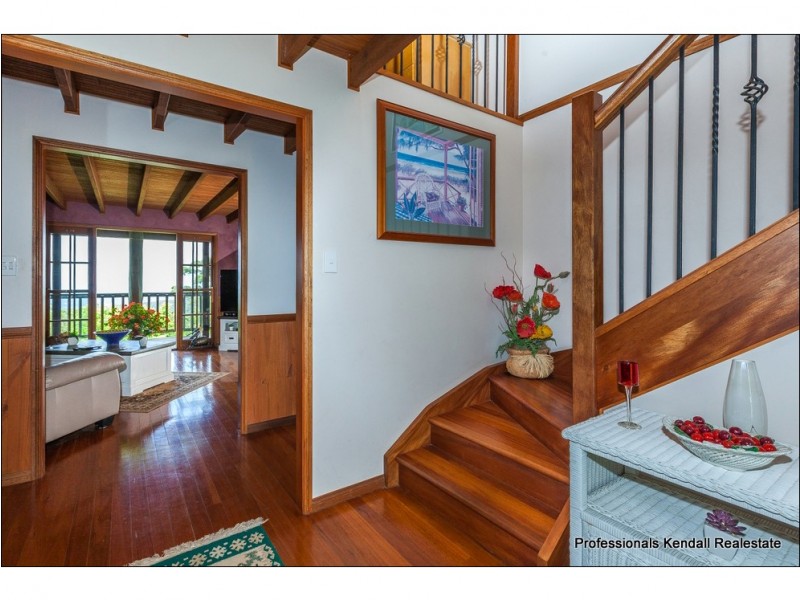 52 Paradise Drive, Tamborine Mountain QLD 4272