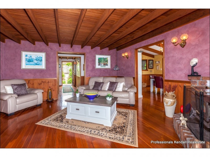 52 Paradise Drive, Tamborine Mountain QLD 4272
