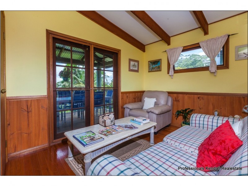 52 Paradise Drive, Tamborine Mountain QLD 4272