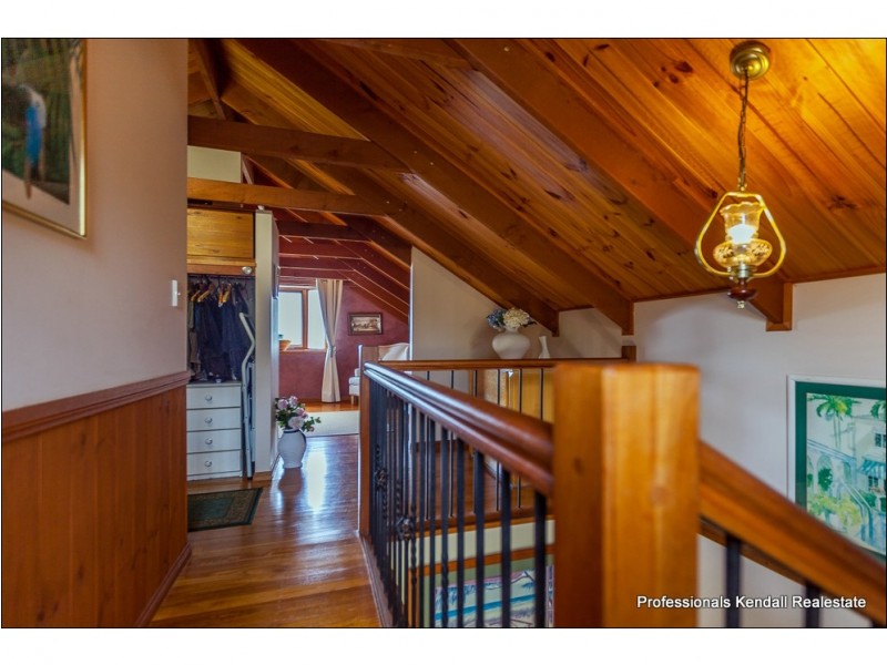 52 Paradise Drive, Tamborine Mountain QLD 4272