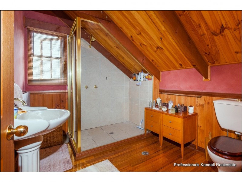 52 Paradise Drive, Tamborine Mountain QLD 4272