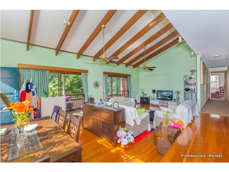 35 Magnetic Drive, Tamborine Mountain QLD 4272