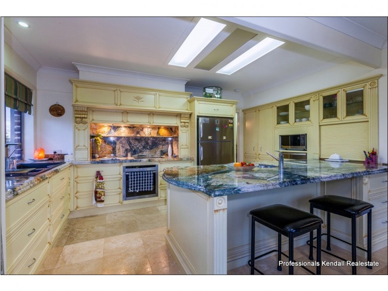 1 Tweed Heads Ave, Tamborine Mountain QLD 4272