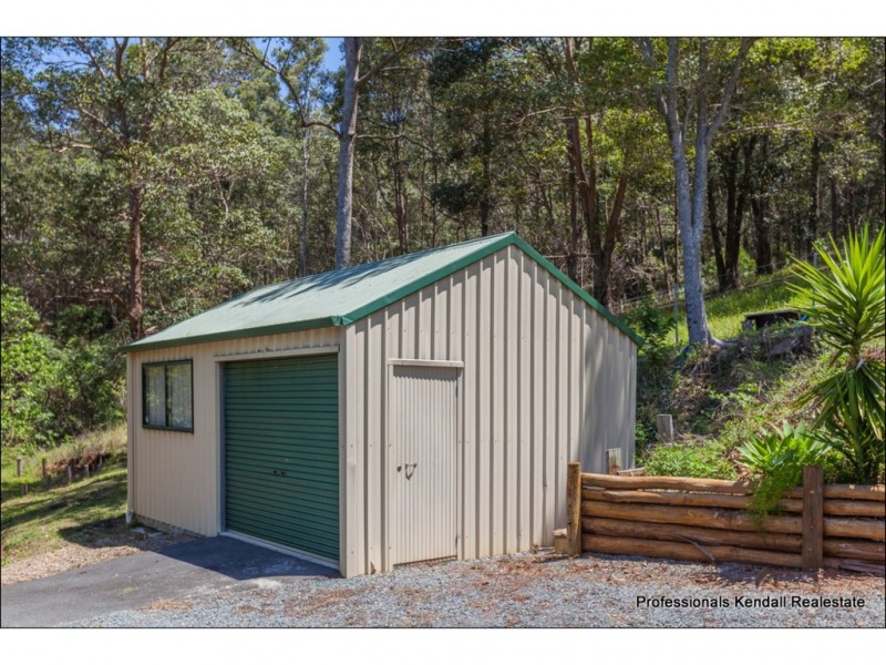 105 Henri Robert Drive, Clagiraba QLD 4211