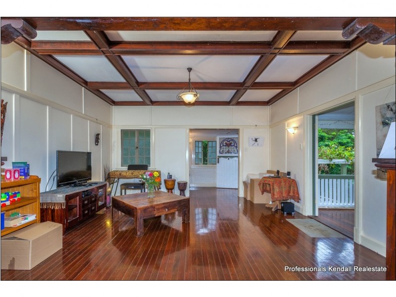 77 Freemont Drive, Tamborine Mountain QLD 4272