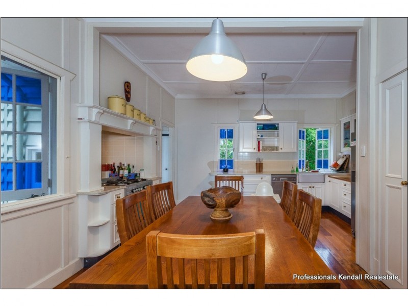 77 Freemont Drive, Tamborine Mountain QLD 4272