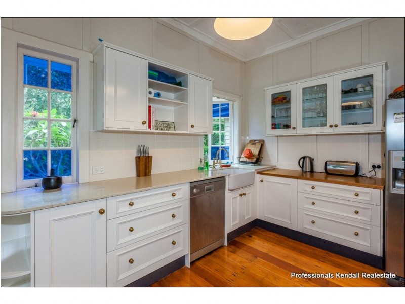 77 Freemont Drive, Tamborine Mountain QLD 4272