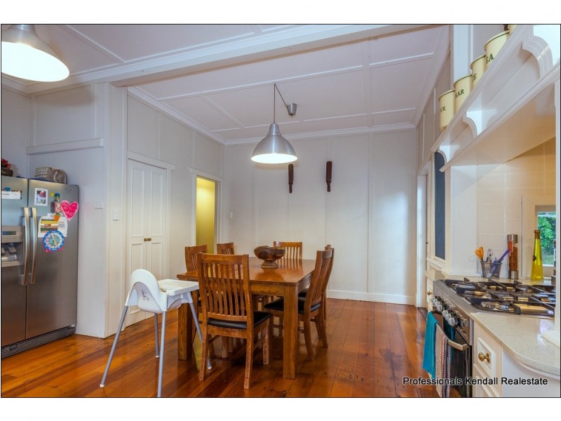 77 Freemont Drive, Tamborine Mountain QLD 4272