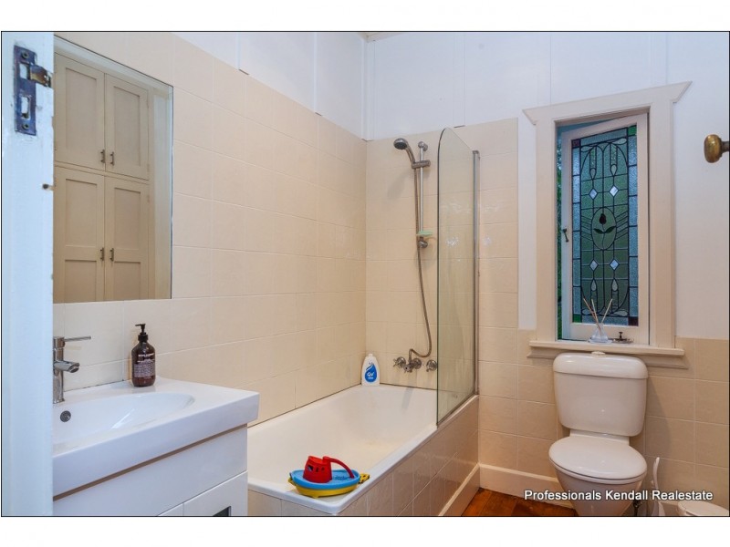 77 Freemont Drive, Tamborine Mountain QLD 4272
