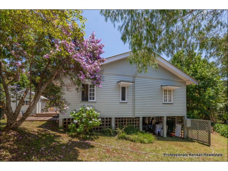 77 Freemont Drive, Tamborine Mountain QLD 4272