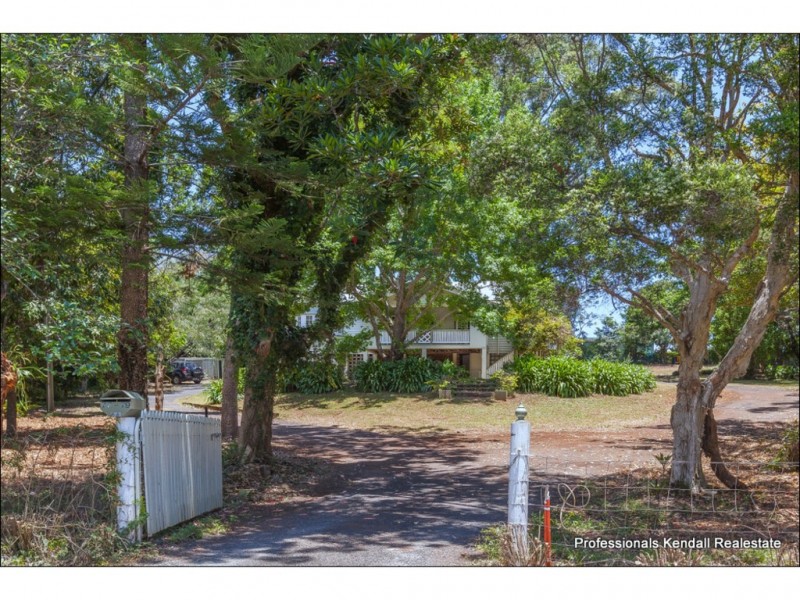 77 Freemont Drive, Tamborine Mountain QLD 4272